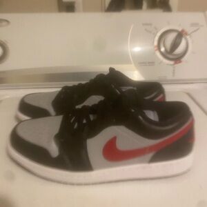 Air Jordan 1 low Sneakers Black Red Gray